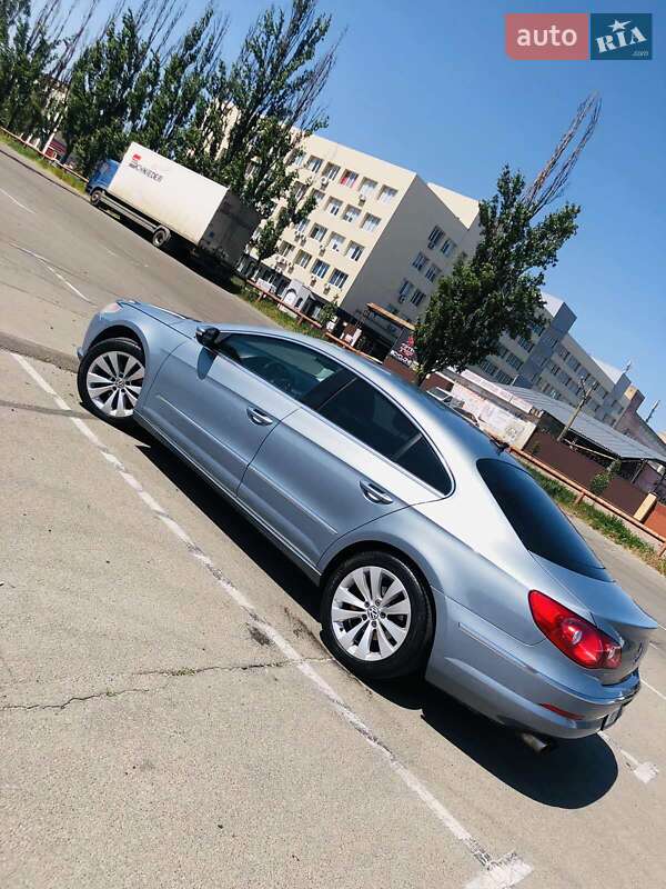 Купе Volkswagen CC / Passat CC 2010 в Киеве