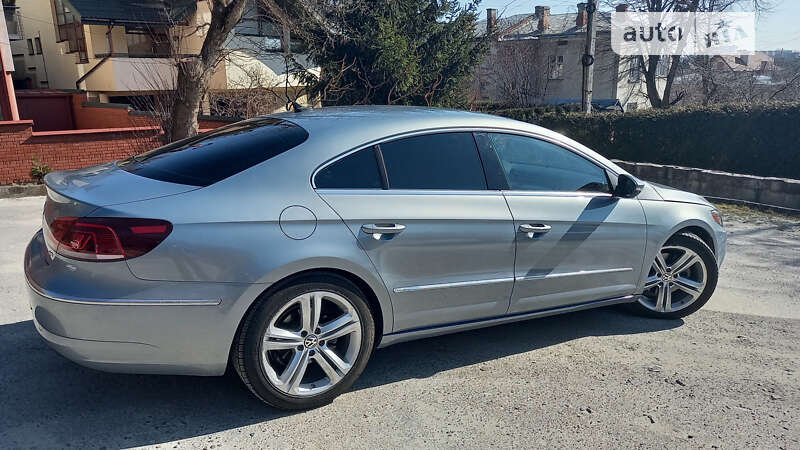 Купе Volkswagen CC / Passat CC 2012 в Львові