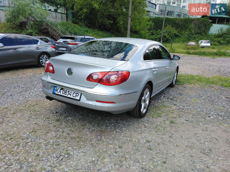 Купе Volkswagen CC / Passat CC 2009 в Києві