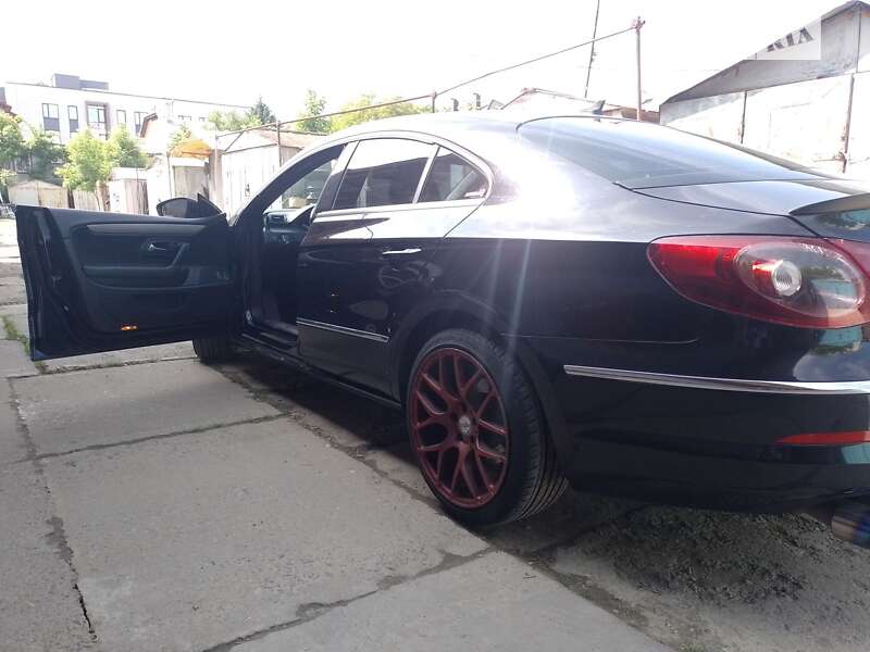 Купе Volkswagen CC / Passat CC 2010 в Львове