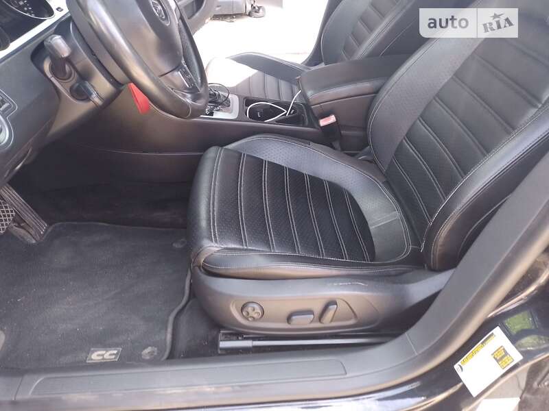 Купе Volkswagen CC / Passat CC 2010 в Львове