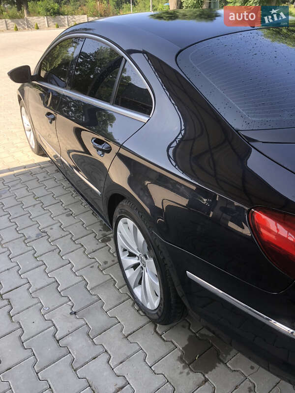 Купе Volkswagen CC / Passat CC 2011 в Кицмани