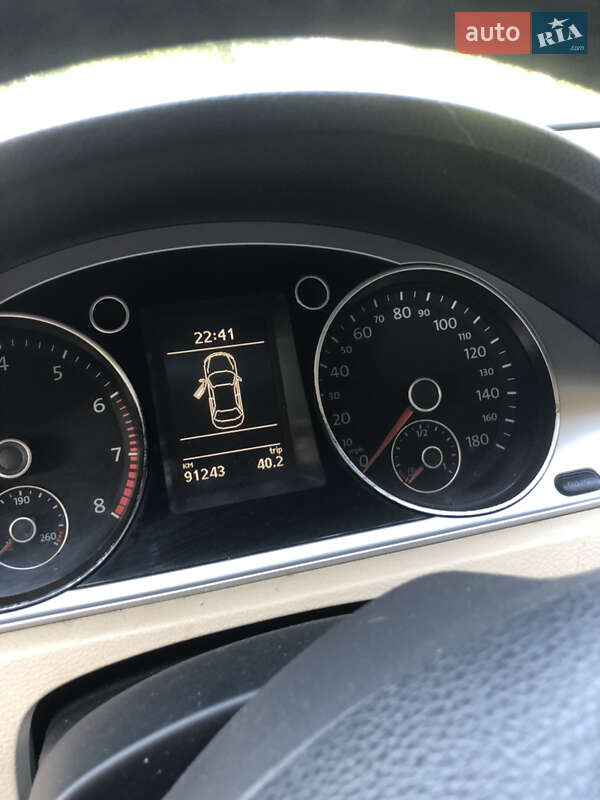 Купе Volkswagen CC / Passat CC 2011 в Кицмани