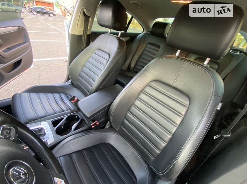 Купе Volkswagen CC / Passat CC 2012 в Николаеве