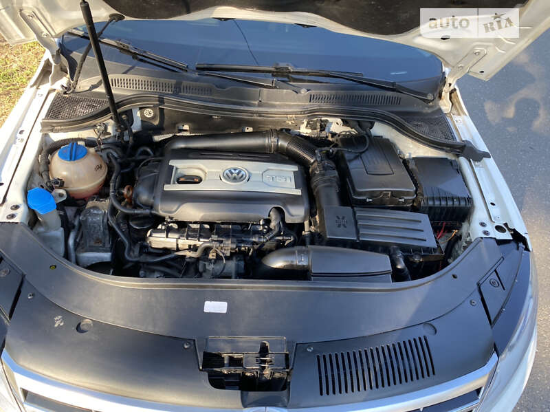 Купе Volkswagen CC / Passat CC 2012 в Николаеве