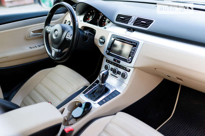 Купе Volkswagen CC / Passat CC 2012 в Львове