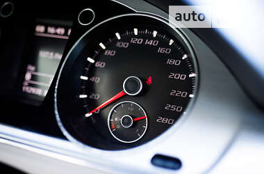 Купе Volkswagen CC / Passat CC 2012 в 