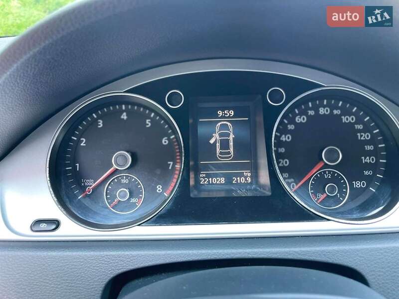 Купе Volkswagen CC / Passat CC 2010 в Ужгороде