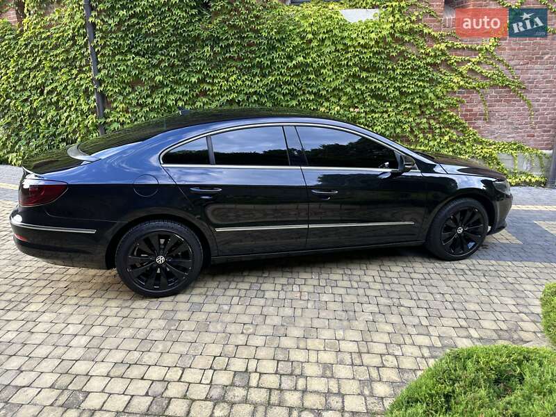 Купе Volkswagen CC / Passat CC 2011 в Львове