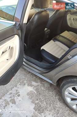 Купе Volkswagen CC / Passat CC 2011 в 