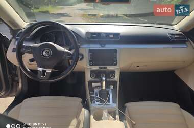Купе Volkswagen CC / Passat CC 2011 в 