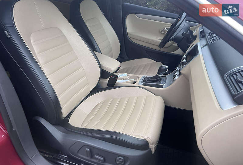 Купе Volkswagen CC / Passat CC 2015 в Тернополе