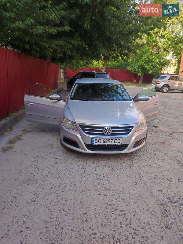 Купе Volkswagen CC / Passat CC 2011 в Тернополі