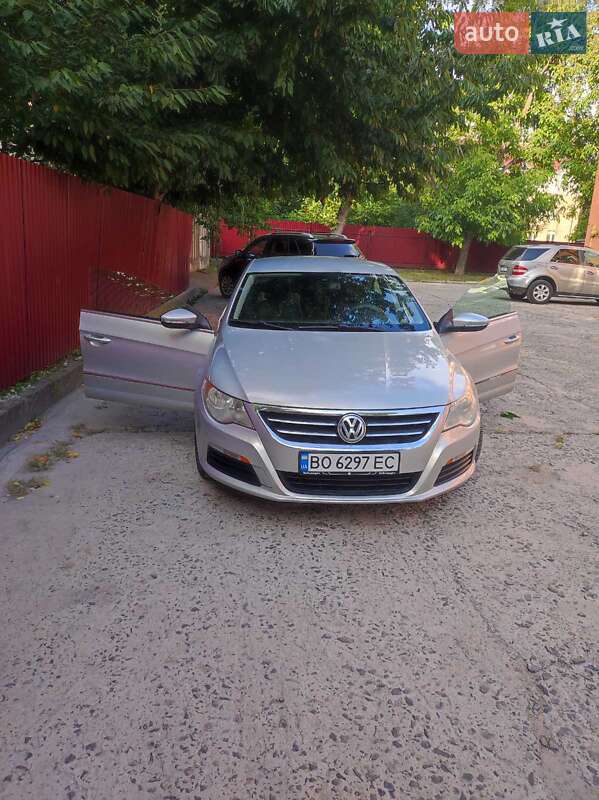 Купе Volkswagen CC / Passat CC 2011 в Тернополе