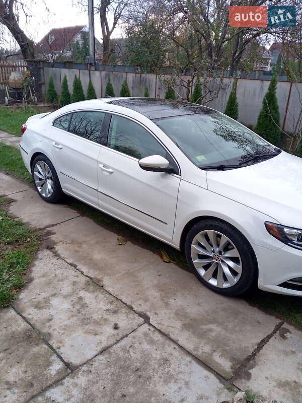 Купе Volkswagen CC / Passat CC 2012 в Ужгороде