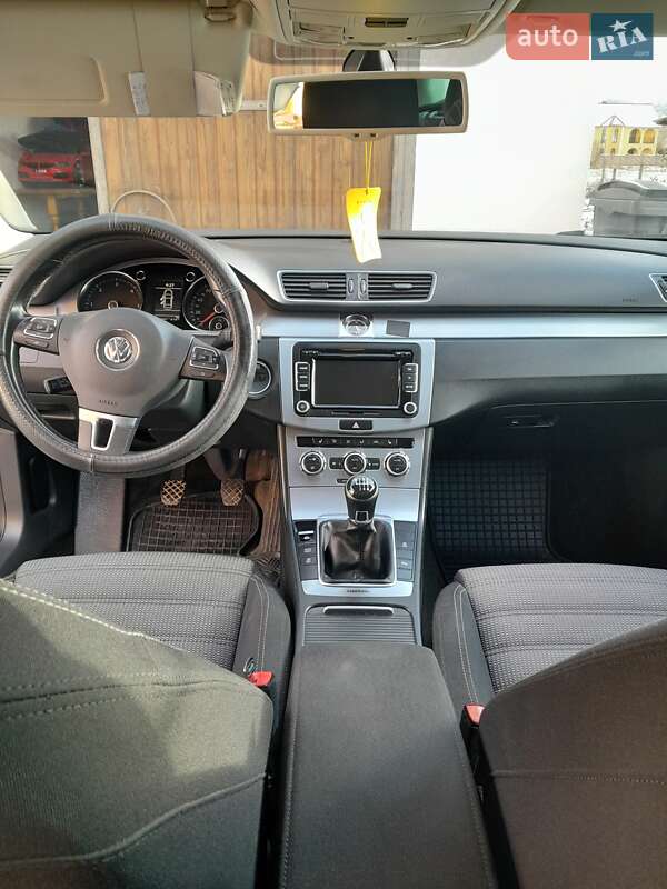 Купе Volkswagen CC / Passat CC 2013 в Тячеві