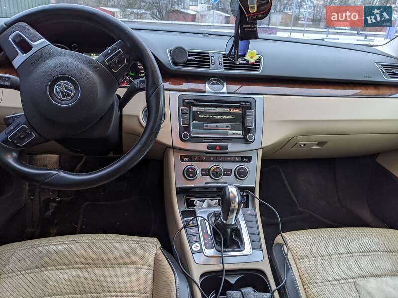 Купе Volkswagen CC / Passat CC 2012 в Рівному