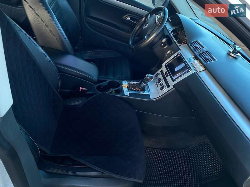Купе Volkswagen CC / Passat CC 2012 в Умани