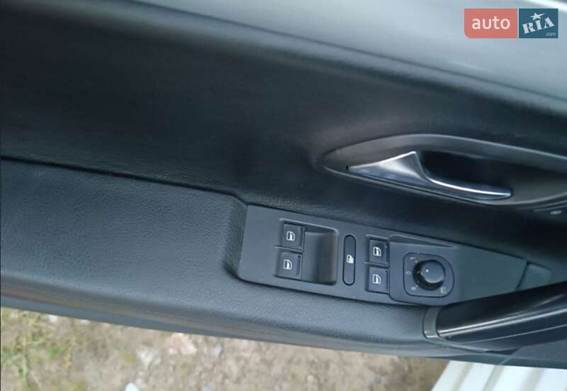 Купе Volkswagen CC / Passat CC 2013 в Львові