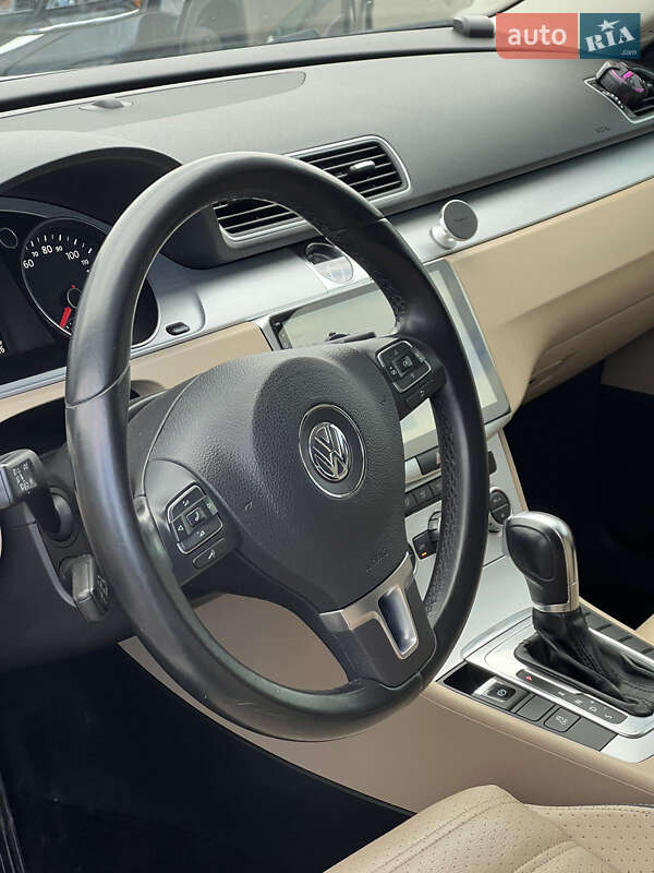 Купе Volkswagen CC / Passat CC 2012 в Измаиле