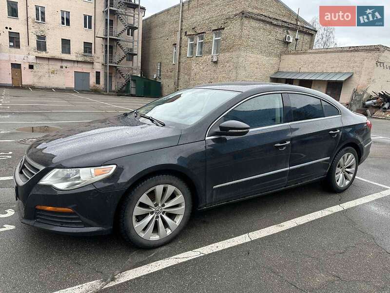 Купе Volkswagen CC / Passat CC 2011 в Киеве