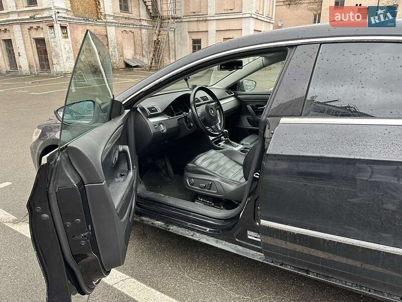 Купе Volkswagen CC / Passat CC 2011 в Киеве