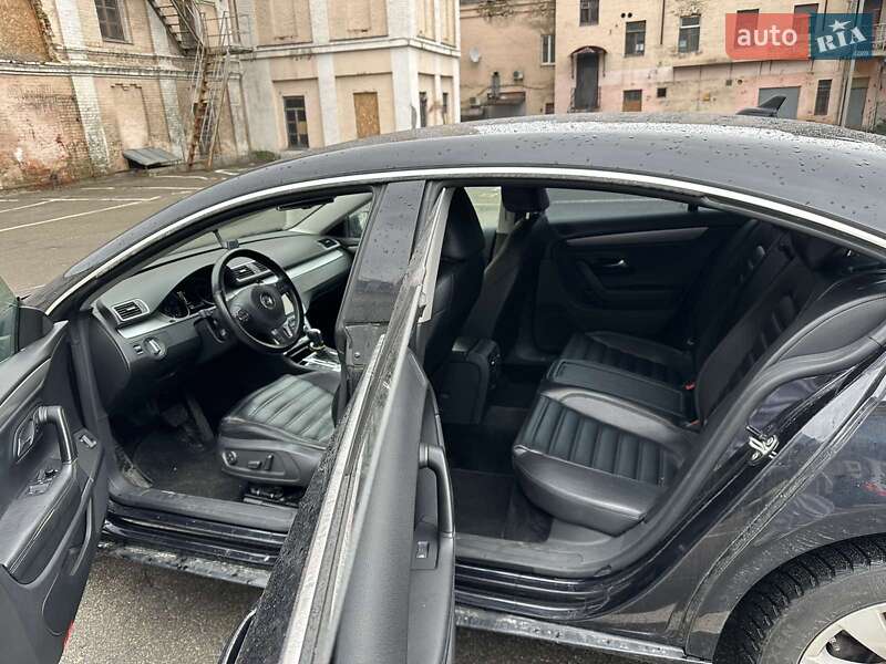Купе Volkswagen CC / Passat CC 2011 в Киеве