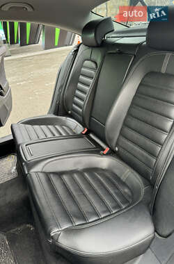 Купе Volkswagen CC / Passat CC 2011 в 