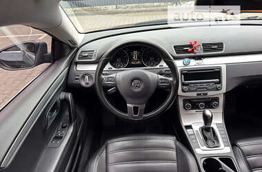 Купе Volkswagen CC / Passat CC 2012 в Києві