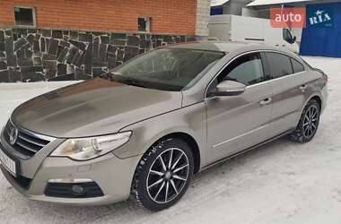 Купе Volkswagen CC / Passat CC 2010 в Києві