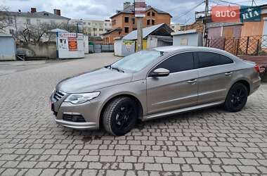 Купе Volkswagen CC / Passat CC 2011 в Бродах