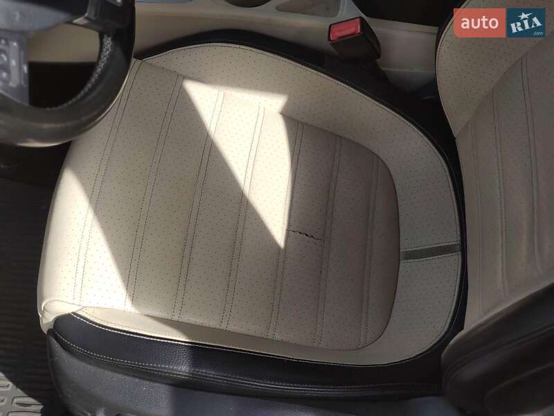 Купе Volkswagen CC / Passat CC 2009 в Киеве фото 10 Купе Volkswagen CC / Passat CC 2009 в Киеве
