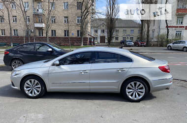 Купе Volkswagen CC / Passat CC 2011 в Киеве