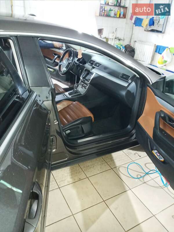 Купе Volkswagen CC / Passat CC 2012 в Виннице