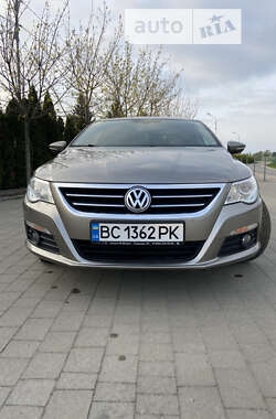 Купе Volkswagen CC / Passat CC 2011 в Львове