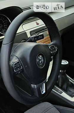 Купе Volkswagen CC / Passat CC 2011 в Жовтих Водах