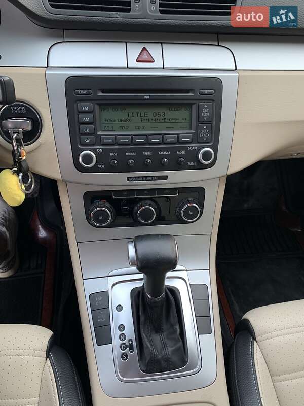 Купе Volkswagen CC / Passat CC 2008 в Кременце