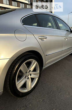 Купе Volkswagen CC / Passat CC 2013 в Киеве