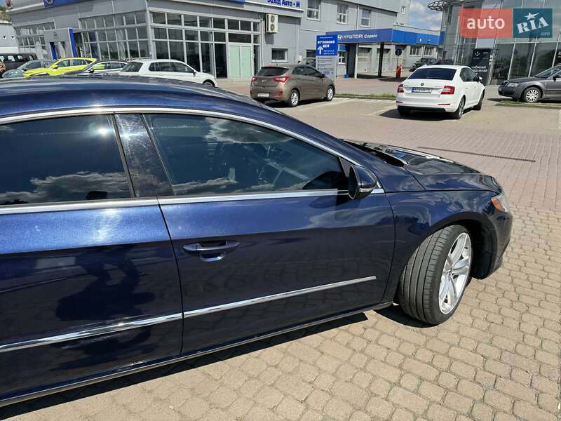 Купе Volkswagen CC / Passat CC 2012 в Мукачево