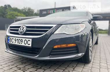 Купе Volkswagen CC / Passat CC 2011 в Львове