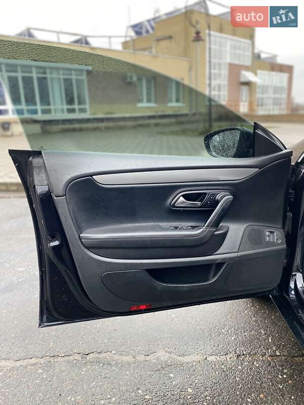 Купе Volkswagen CC / Passat CC 2010 в Вознесенске