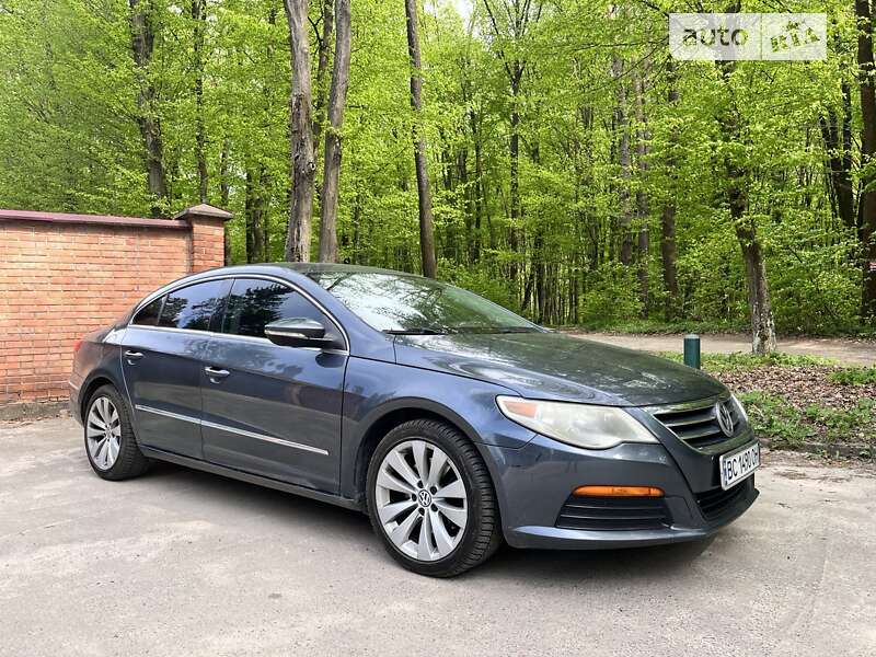 Купе Volkswagen CC / Passat CC 2011 в Львове