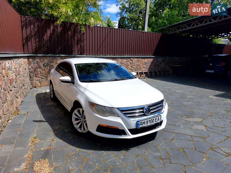 Купе Volkswagen CC / Passat CC 2010 в Малине