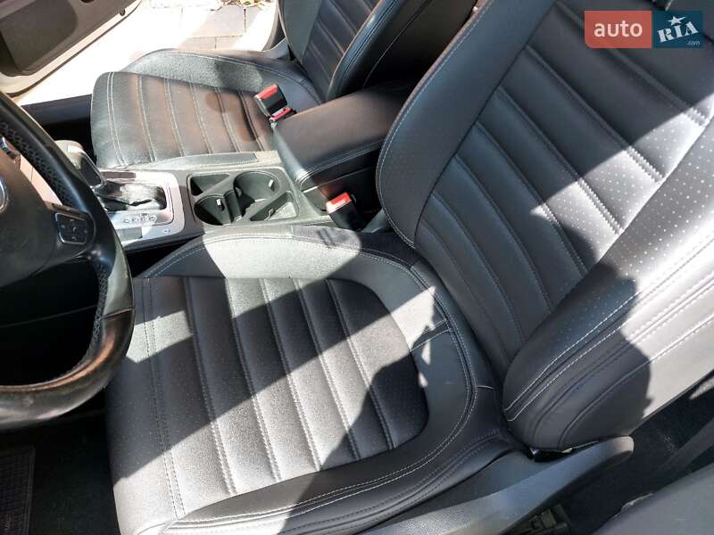 Купе Volkswagen CC / Passat CC 2010 в Малине