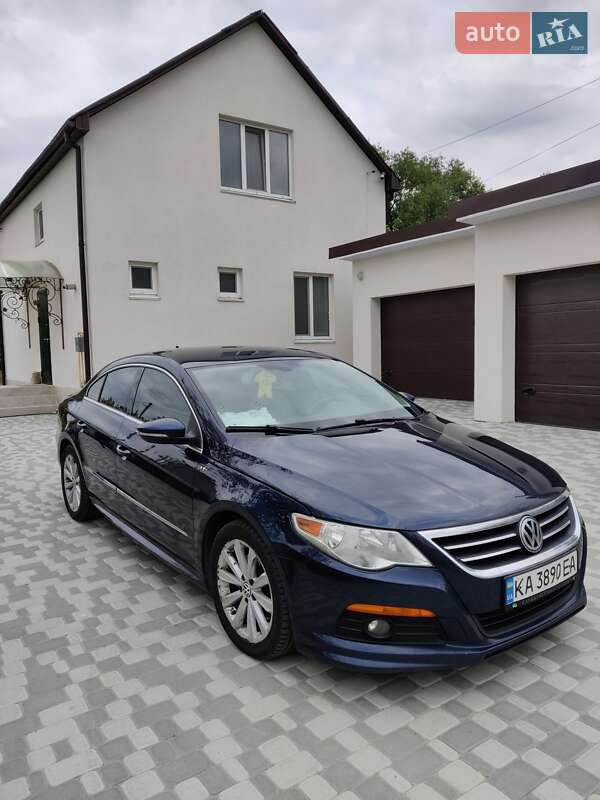 Купе Volkswagen CC / Passat CC 2011 в Киеве