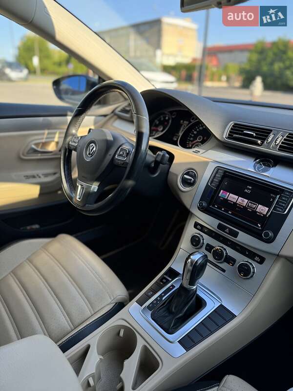Купе Volkswagen CC / Passat CC 2012 в Львове