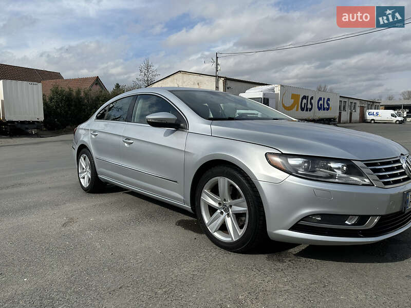 Купе Volkswagen CC / Passat CC 2012 в Тячеве