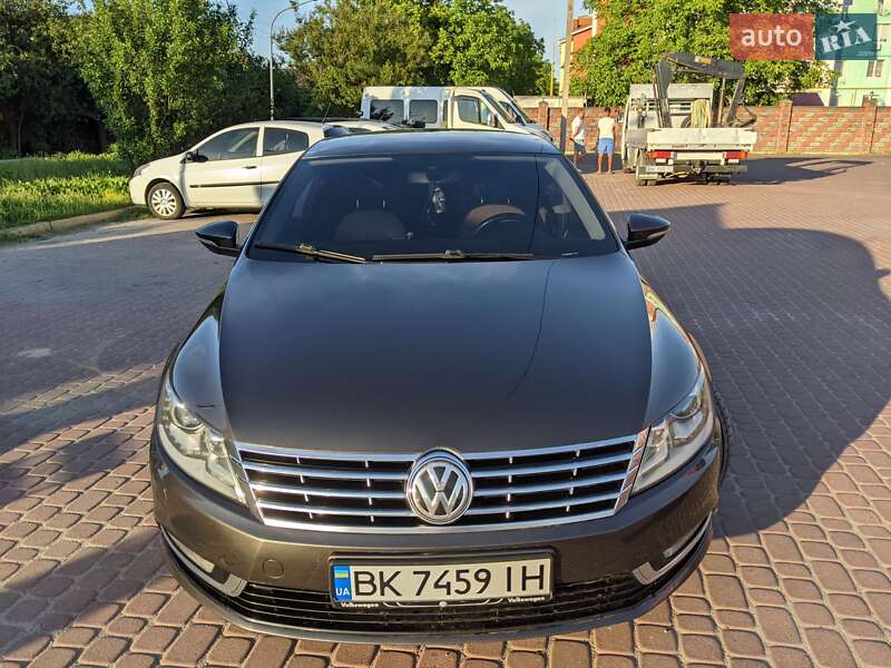 Купе Volkswagen CC / Passat CC 2012 в Рівному