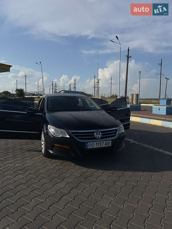 Купе Volkswagen CC / Passat CC 2011 в Измаиле