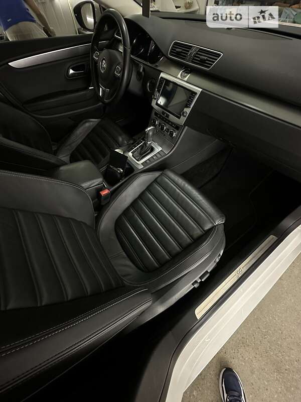Купе Volkswagen CC / Passat CC 2014 в Житомирі